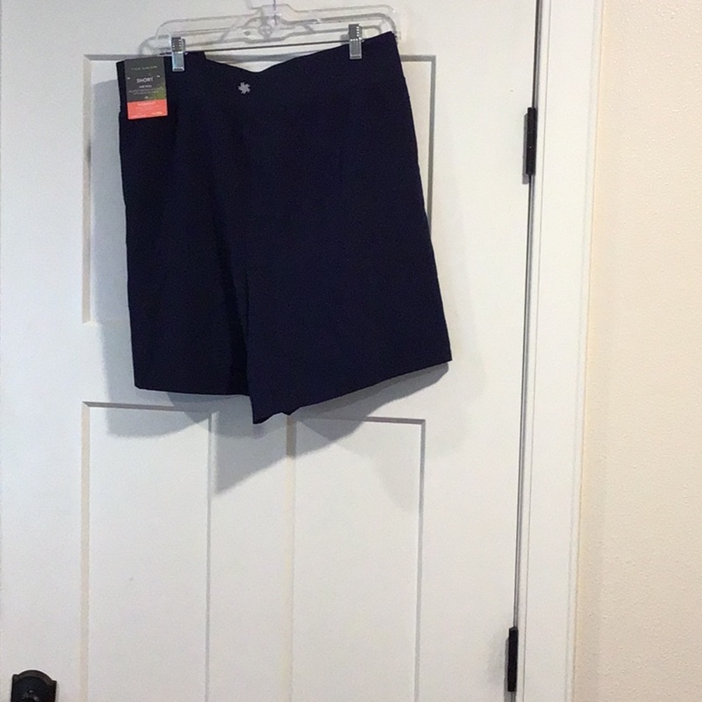 NWT/NEVER WORN! TEK GEAR NAVY-Workout Navy Shorts